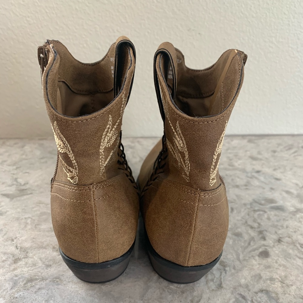 Western Booties - Picture 4 of 6